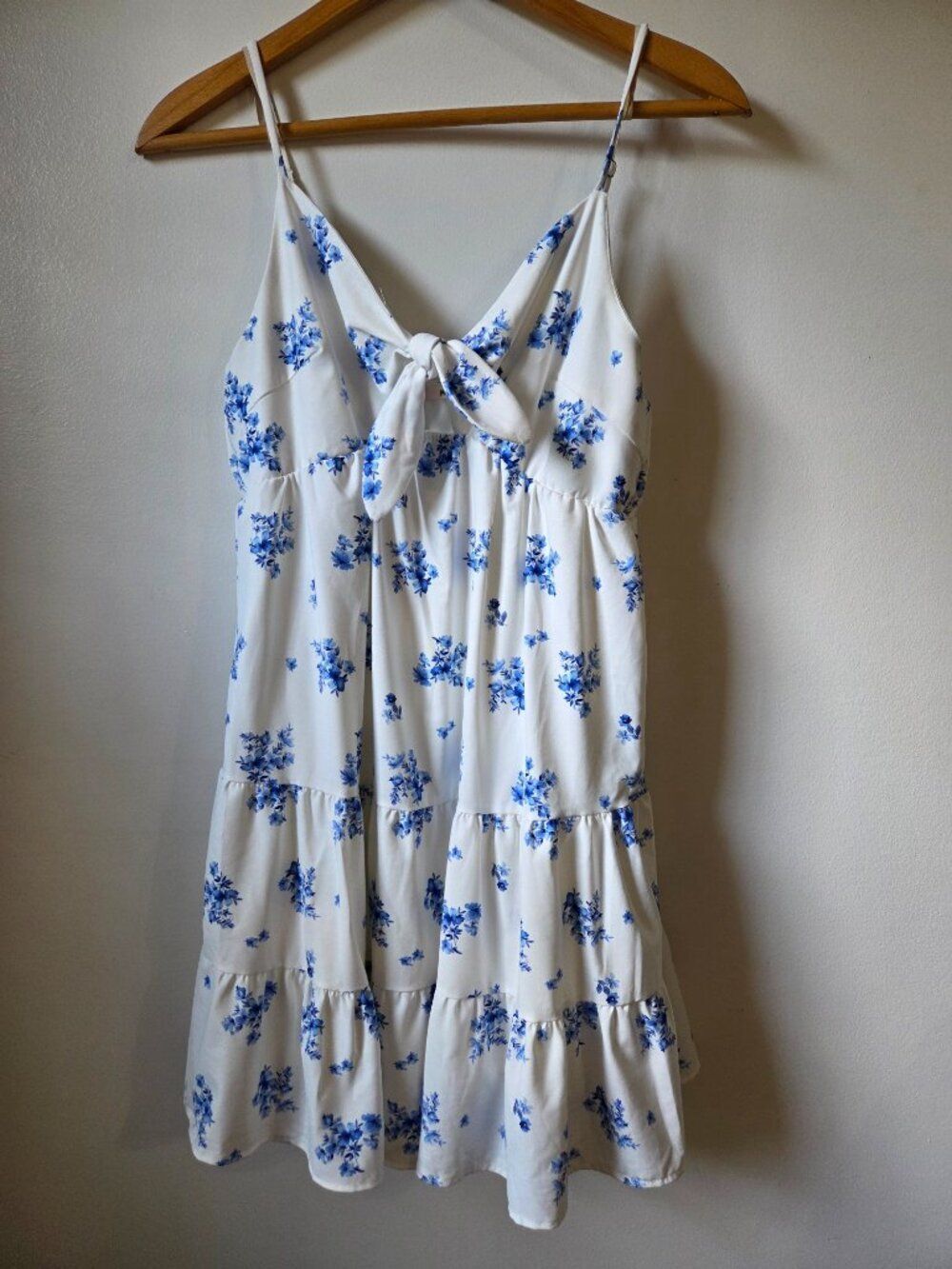 LIKE NEW MI AMI FRANCESCA'S FLORAL BOW TIE TANK TIERED SHORT DRESS SIZE M